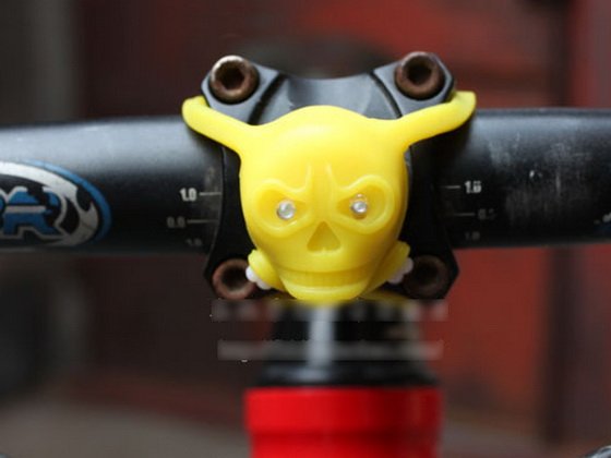 skull lumini bicicleta