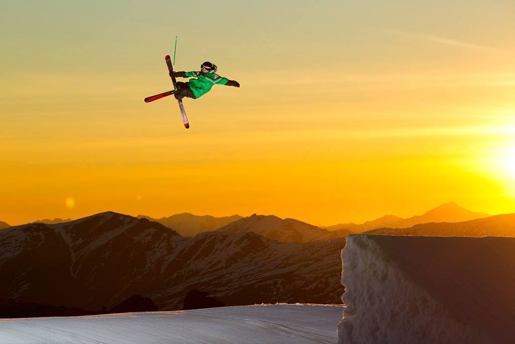 Sarituri schi snowboard