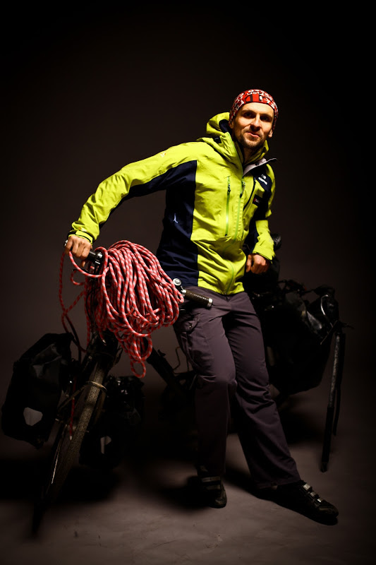 radu asia pe bicicleta 2 bicicleta trekking