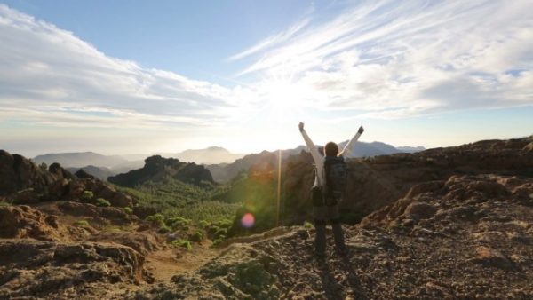 Hiking si bucurie camping