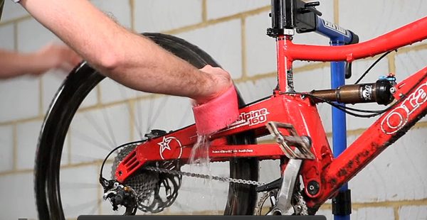 Curatare corecta bicicleta