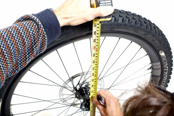 Masurarea diametrului rotii de bicicleta