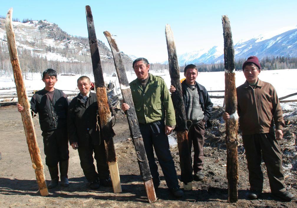 Istoria schiului - Schiori traditionali din zona Altai