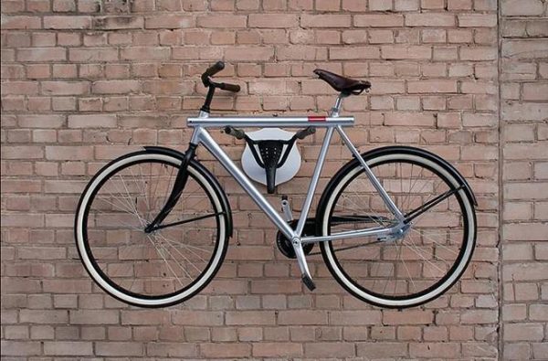 Suport de prins bicicleta pe perete - creativ