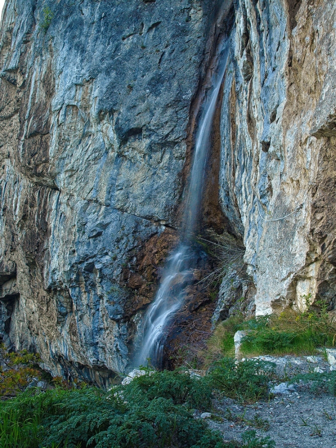 Trasee montane Cernei Cascada Vanturatoarea