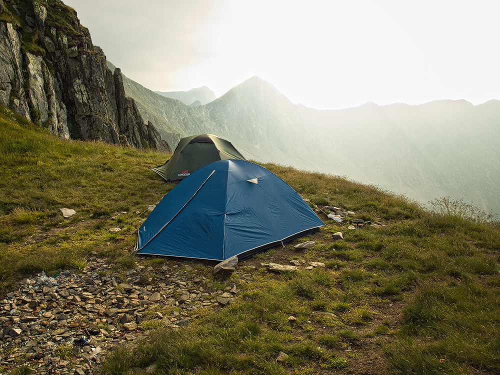 Echipament camping trasee montane